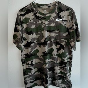 Nike Camo Dri-Fit Tee (size Large)